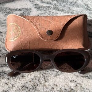 Ray-Ban Matte Brown Oval Sunglasses with Brown Case (Bio-based)